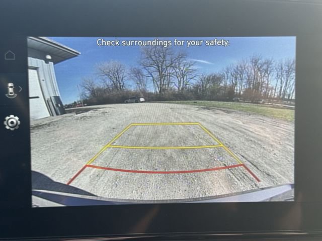 Used 2025 Hyundai Elantra SEL image 17