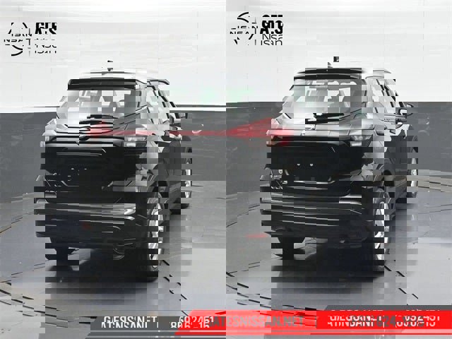 New 2025 Nissan Kicks Play S image 4