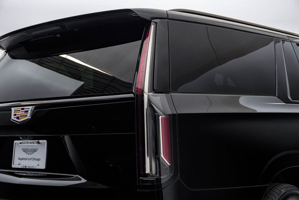 Used 2022 Cadillac Escalade ESV Sport w/ Touring Package AWD/4WD image 13