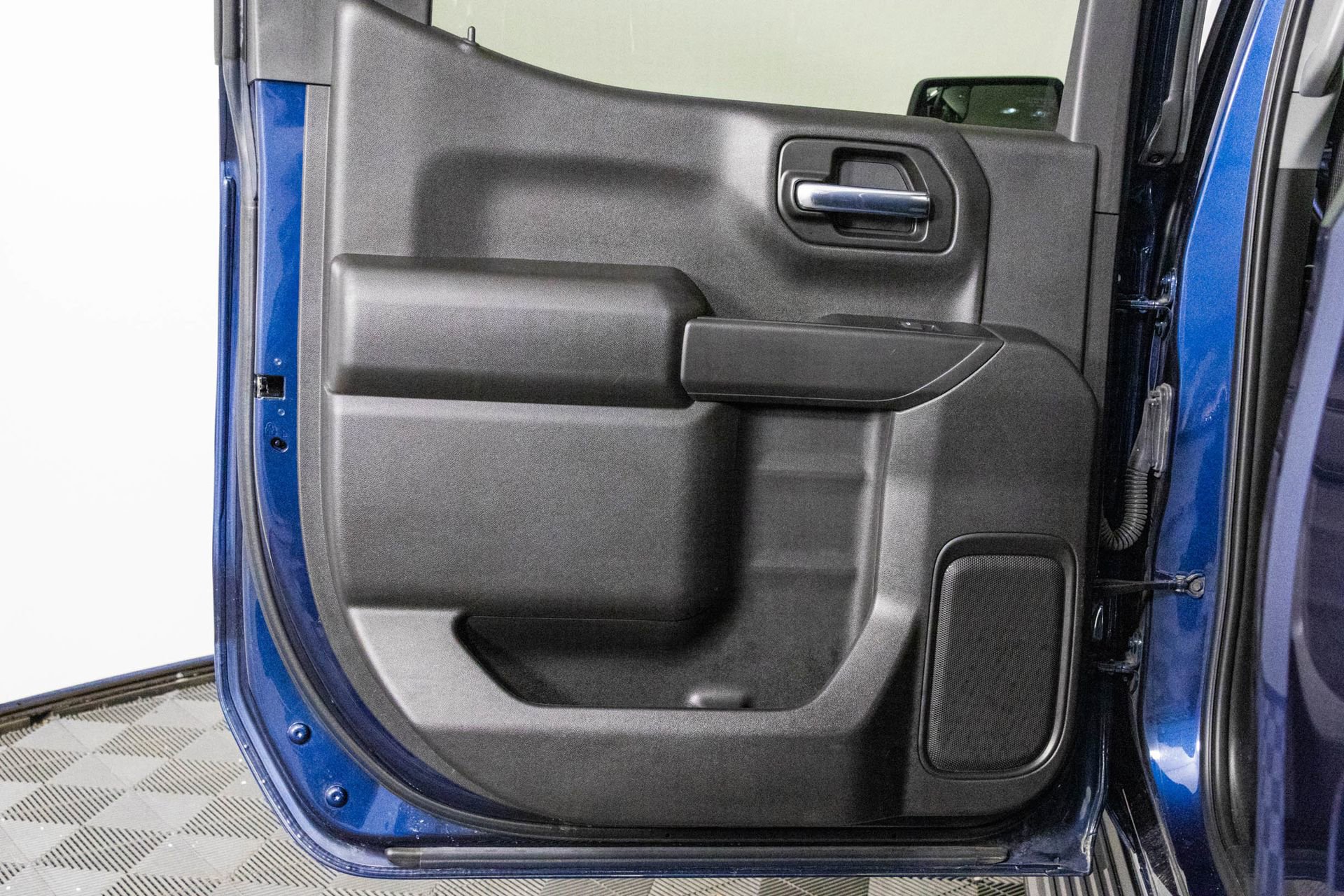 Used 2022 Chevrolet Silverado 1500 Custom image 35