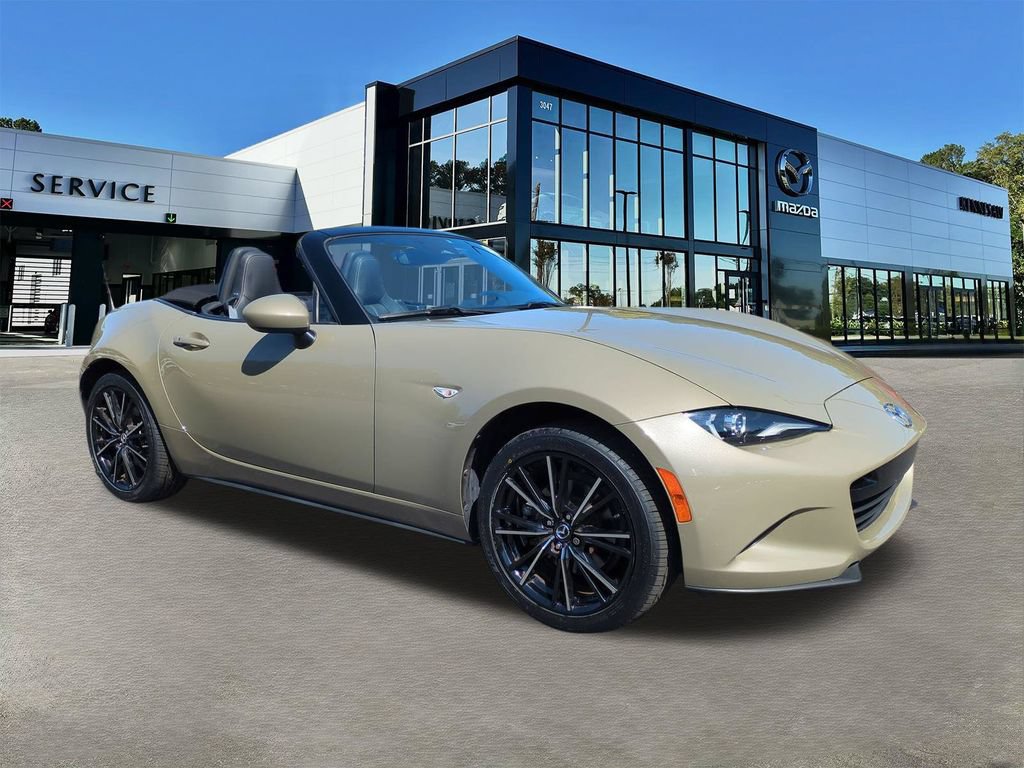 Used 2024 MAZDA MX-5 Miata Grand Touring RWD image 2