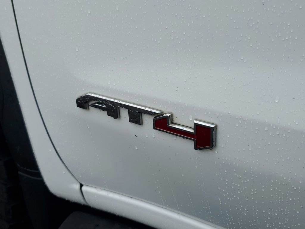 Used 2022 GMC Sierra 1500 AT4 w/ AT4 Premium Package image 7