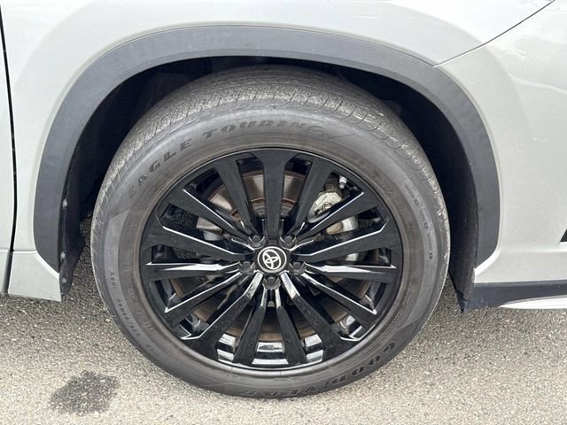 Used 2024 Toyota Highlander XSE image 7