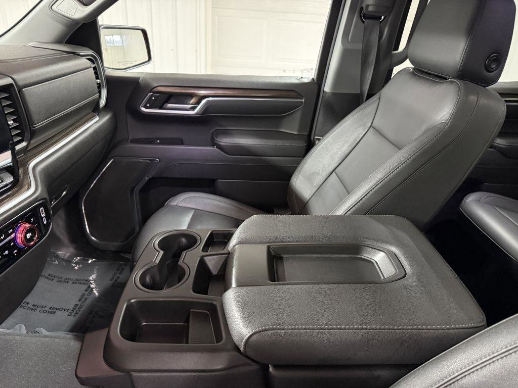 Used 2024 Chevrolet Silverado 1500 LT w/ Z71 Off-Road Package image 14