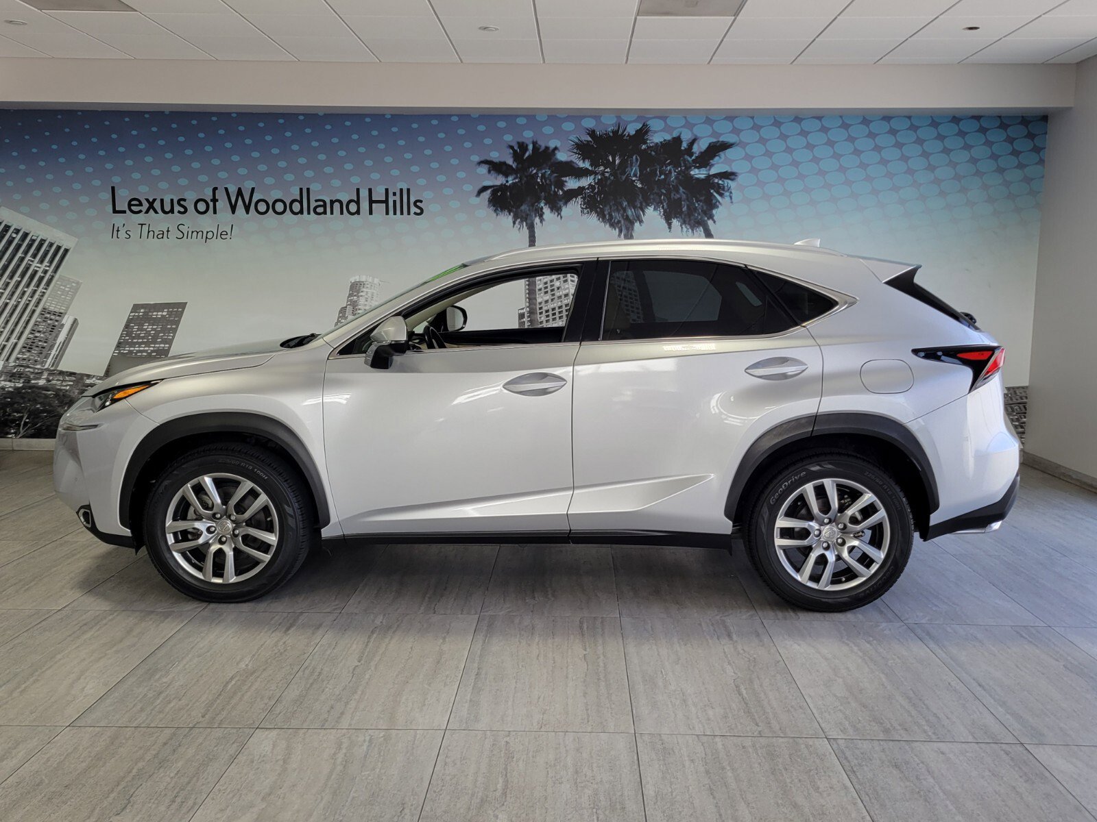 Used 2016 Lexus NX 200t FWD w/ Premium Package image 2
