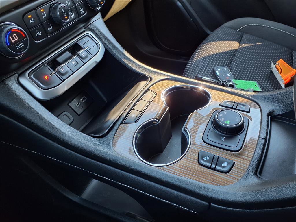 Used 2023 GMC Acadia SLE w/ Driver Convenience Package image 13