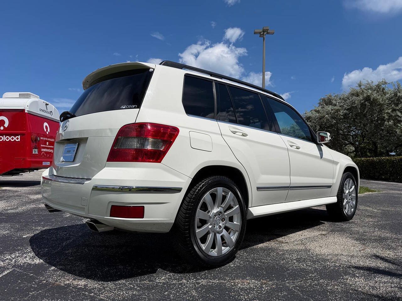Used 2010 Mercedes-Benz GLK 350 2WD image 6