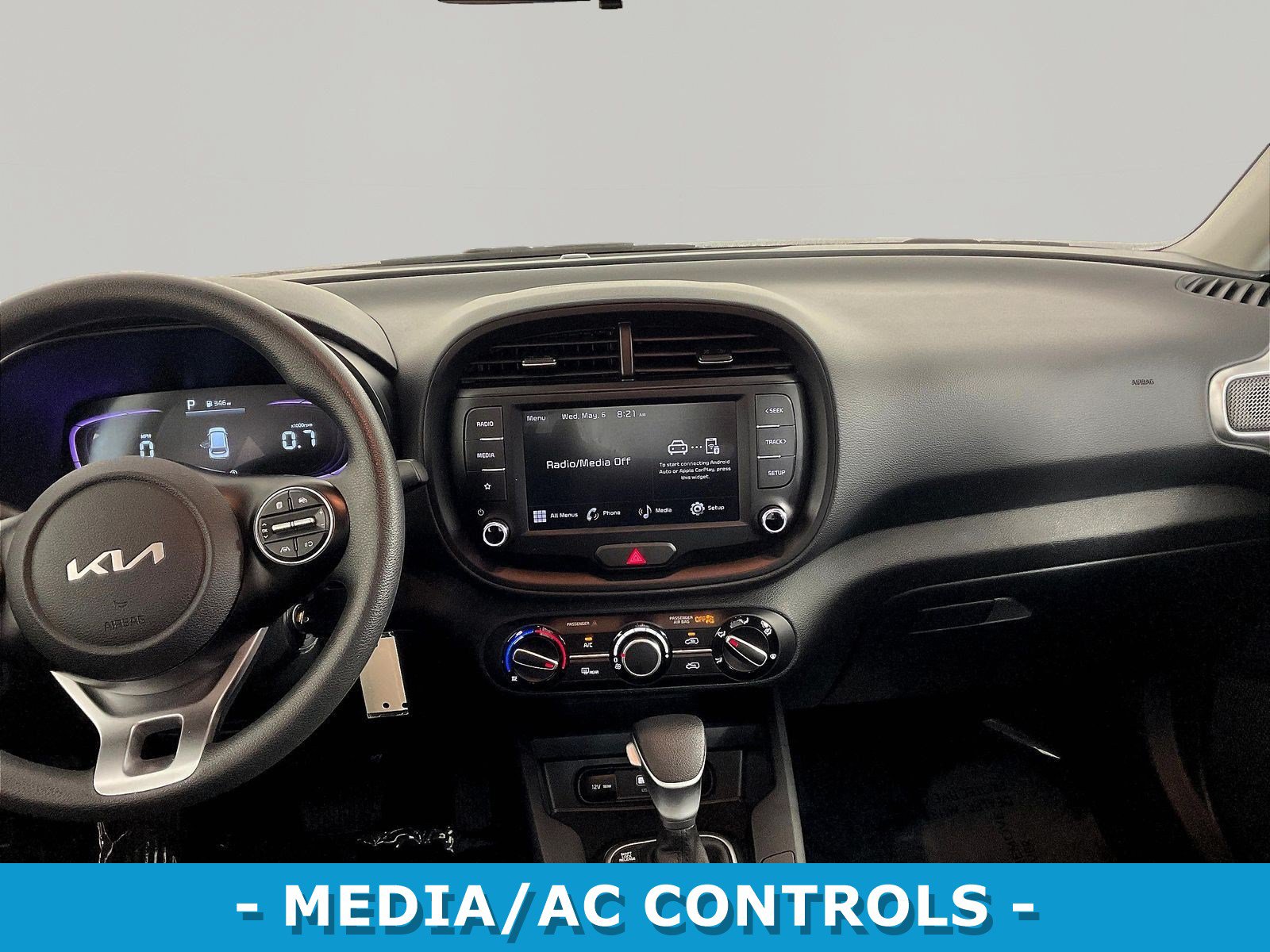 Used 2025 Kia Soul LX w/ LX Technology Package FWD image 9
