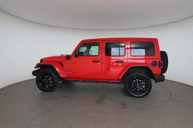 Used 2025 Jeep Wrangler Unlimited Sahara w/ Safety Group AWD/4WD image 11