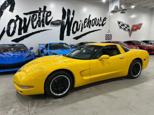 Used 2004 Chevrolet Corvette Coupe w/ Roof Package image 26