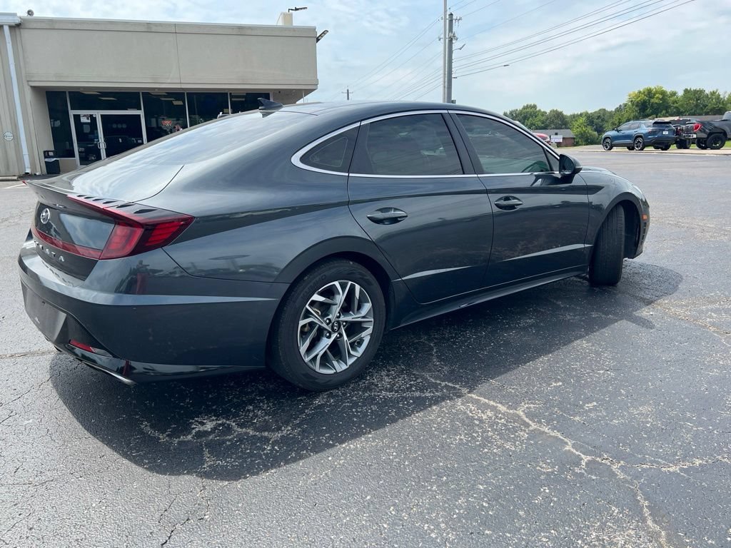Used 2023 Hyundai Sonata SEL w/ Convenience Package FWD image 3