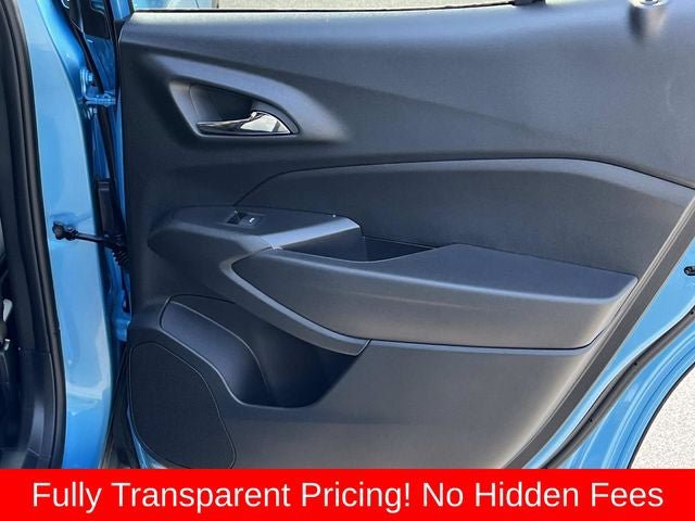 Used 2026 Chevrolet Trax LS w/ LS Convenience Package FWD image 19