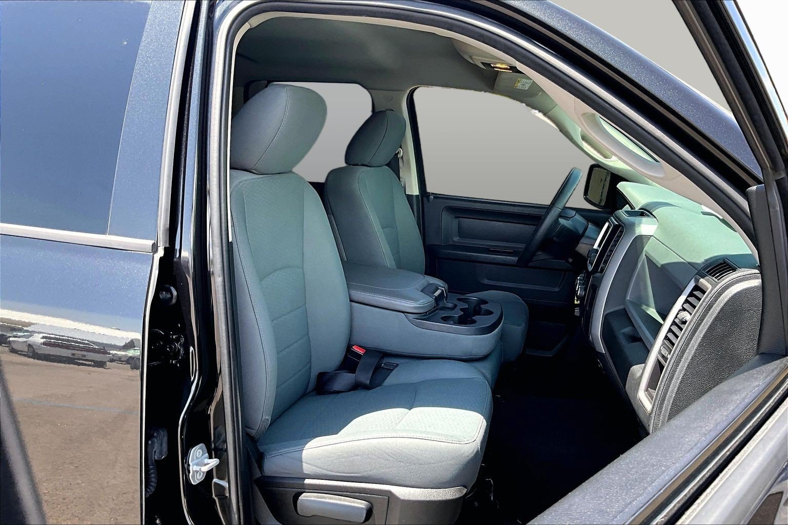 Used 2015 RAM 1500 Express AWD/4WD image 7