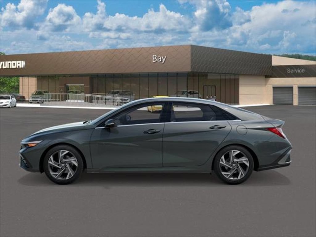 New 2026 Hyundai Elantra Limited FWD image 3