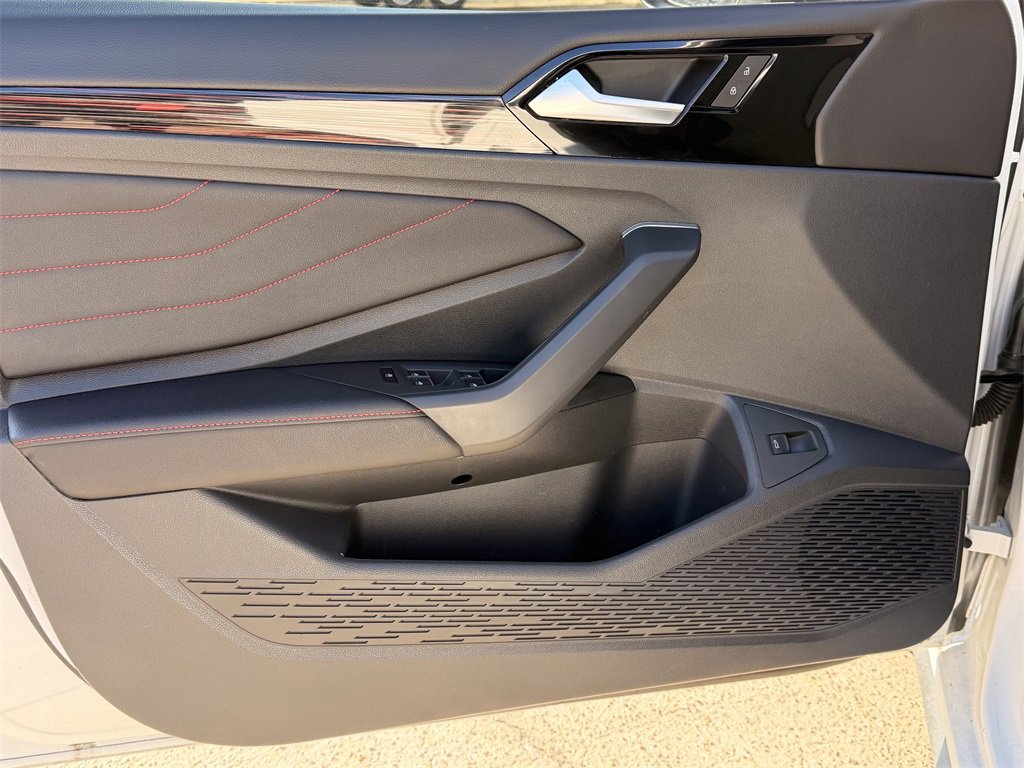 Certified 2024 Volkswagen Jetta GLI 40th Anniversary Edition image 10