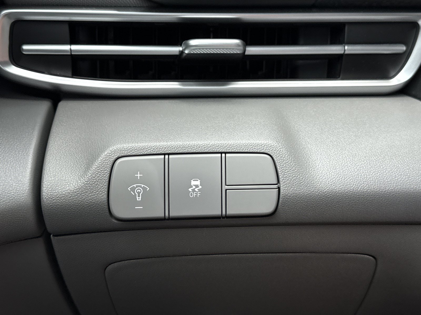 Certified 2026 Hyundai Elantra Sport FWD image 18