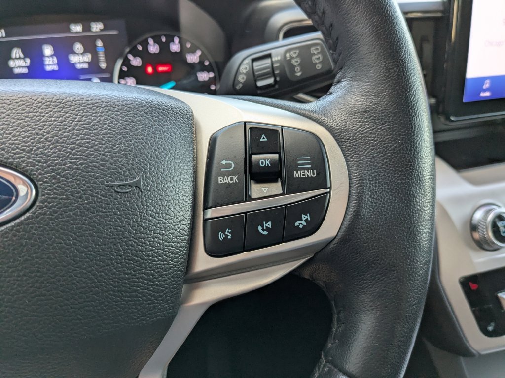 Used 2023 Ford Explorer XLT w/ Equipment Group 202A AWD/4WD image 19