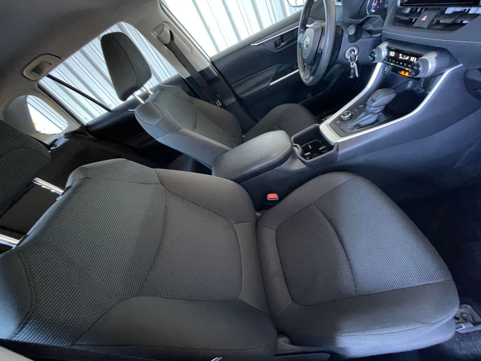 Used 2025 Toyota RAV4 LE image 34