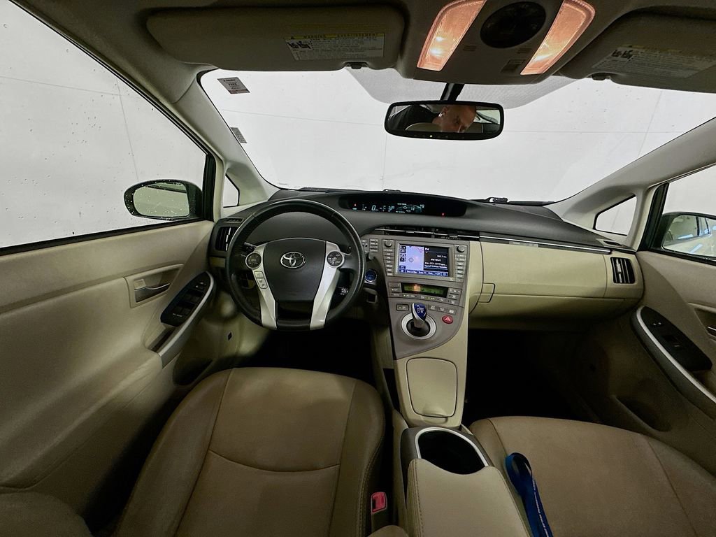 Used 2013 Toyota Prius Four w/ Deluxe Solar Roof Pkg image 22
