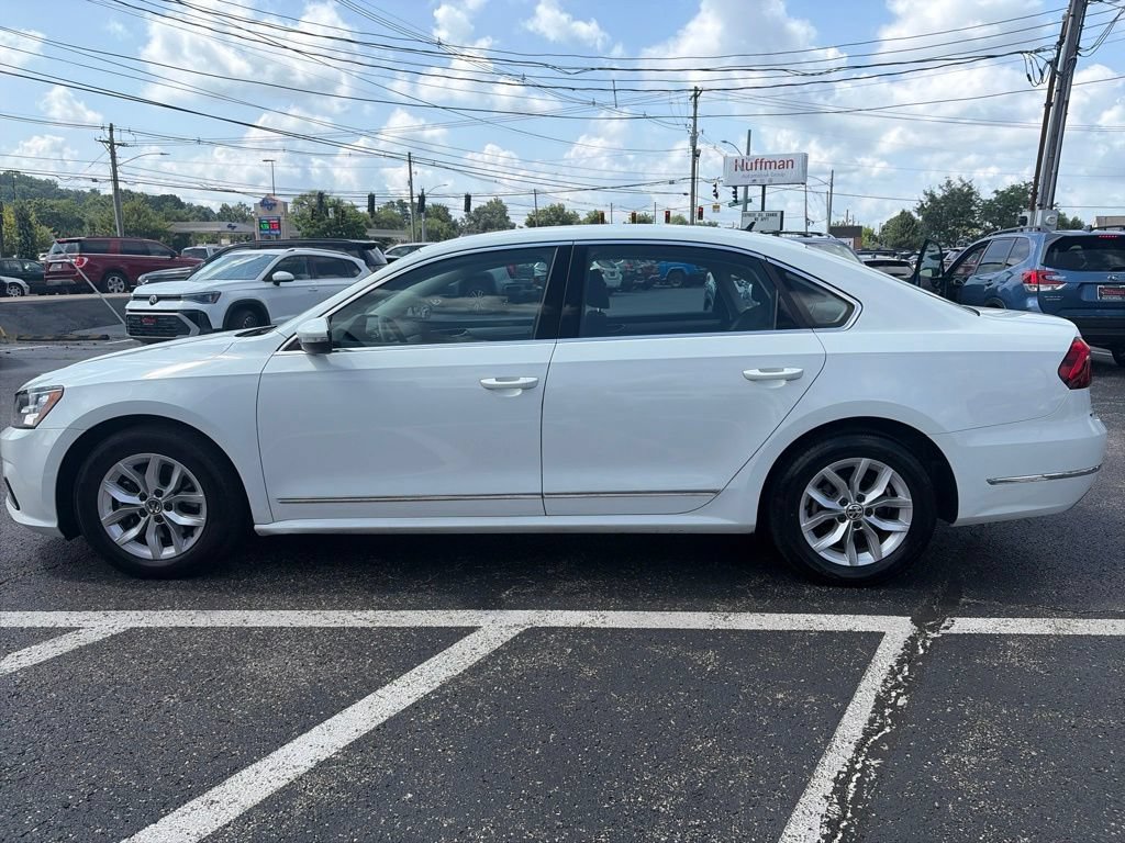 Used 2017 Volkswagen Passat 1.8T S FWD image 4