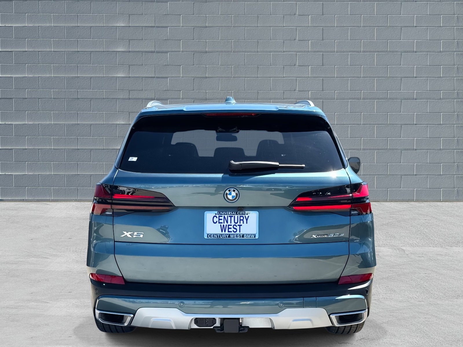Used 2026 BMW X5 xDrive50e image 4
