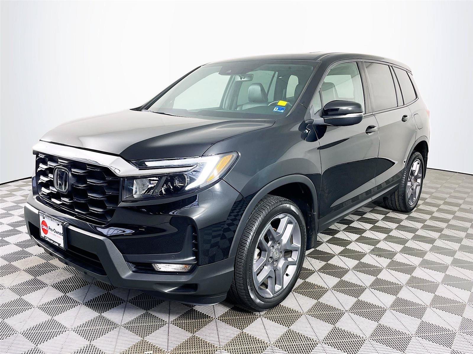 Used 2023 Honda Passport EX-L image 3
