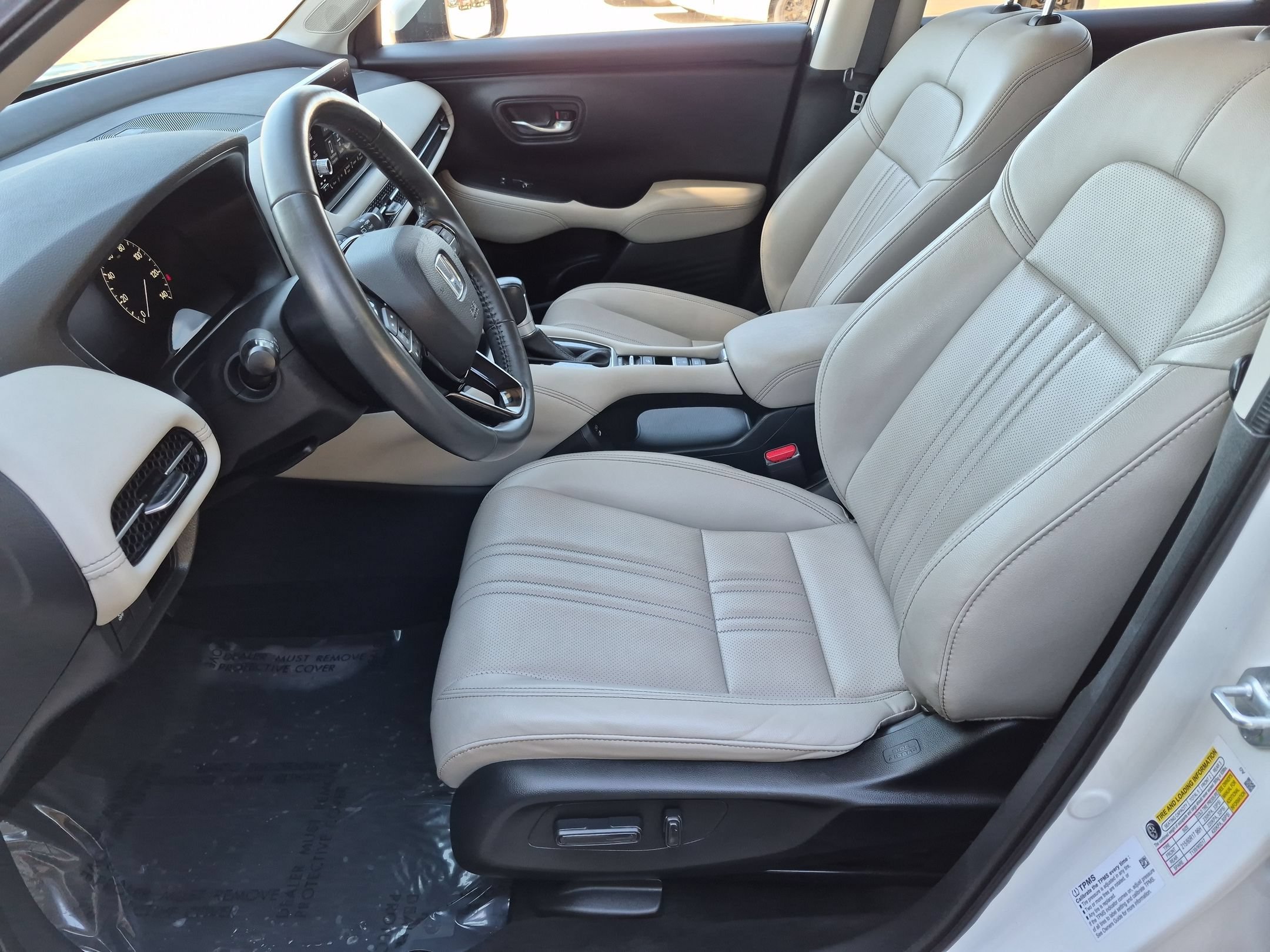 Used 2024 Honda HR-V EX-L image 11