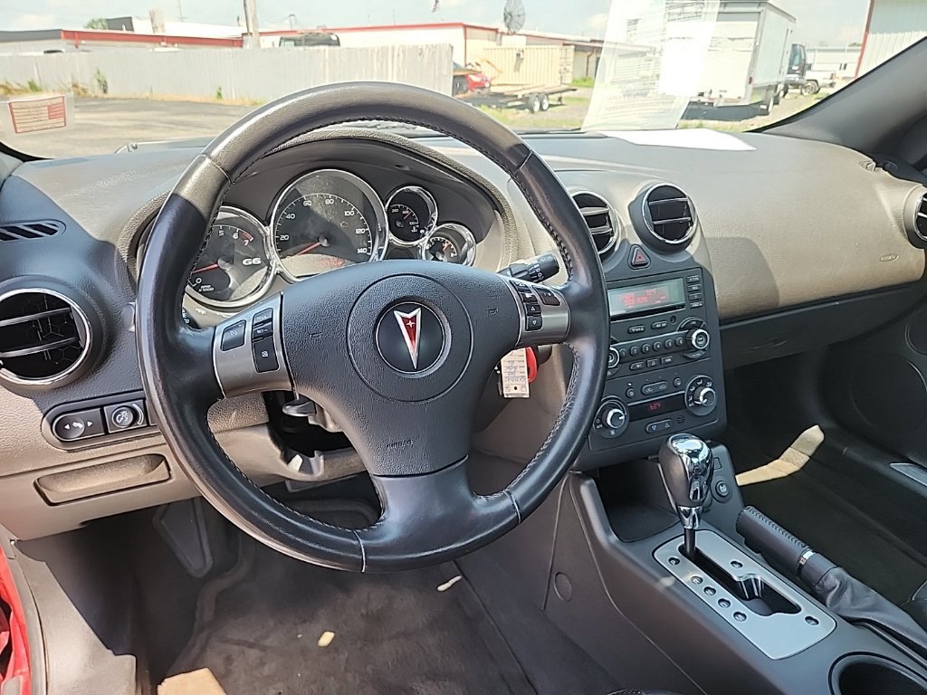 Used 2008 Pontiac G6 GT w/ Sport Package FWD image 12