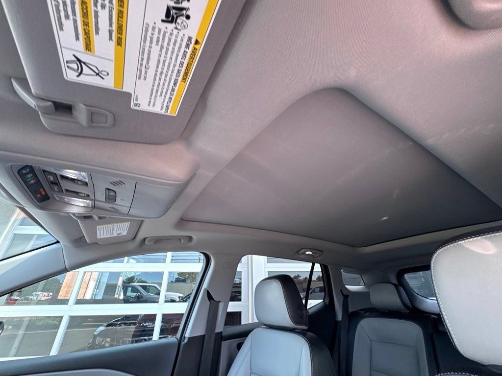 Used 2022 GMC Terrain SLT w/ Tech Package AWD/4WD image 24
