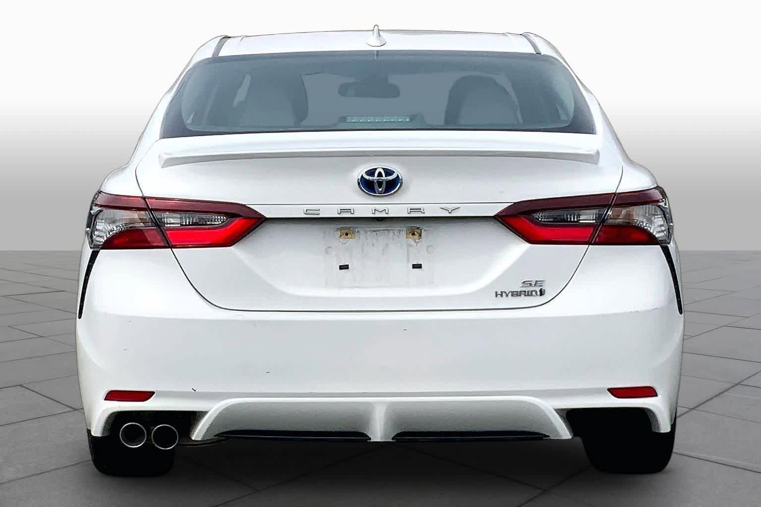 Used 2023 Toyota Camry SE FWD image 5