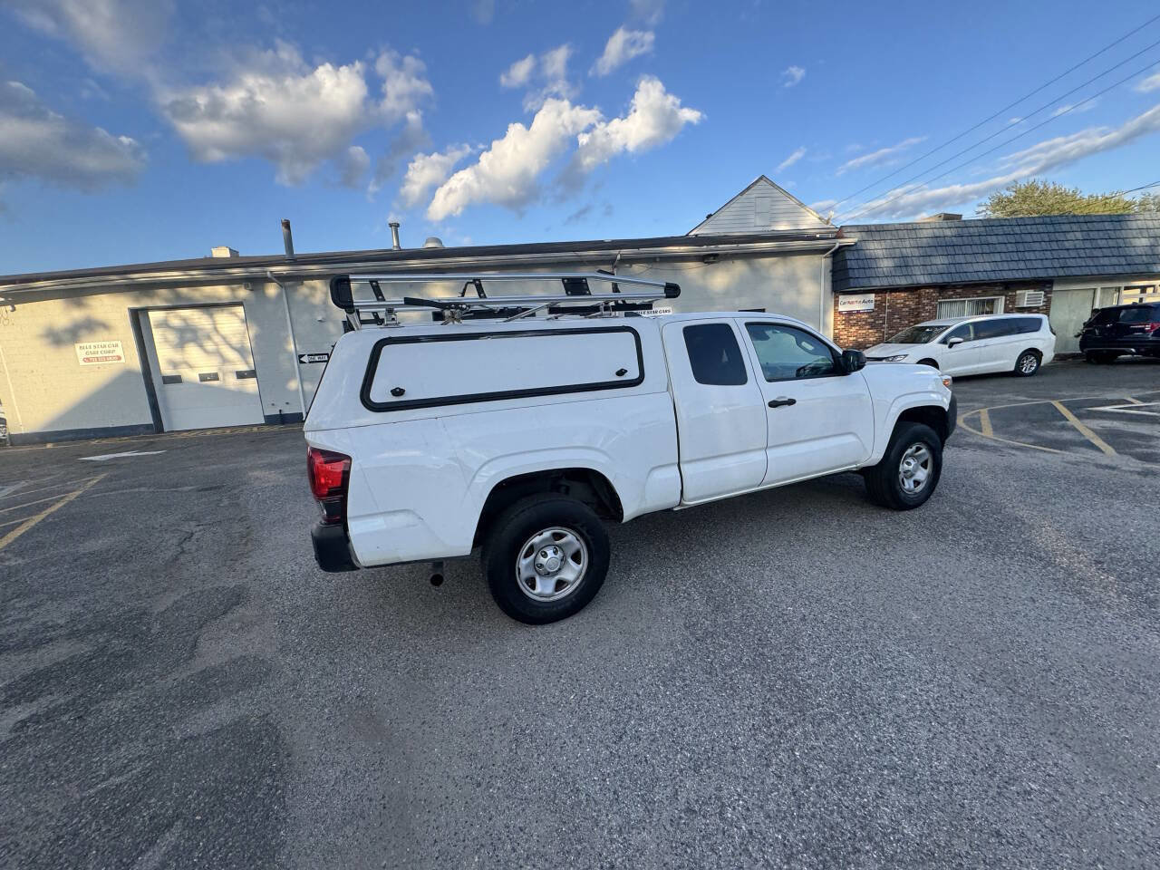Used 2020 Toyota Tacoma SR image 11