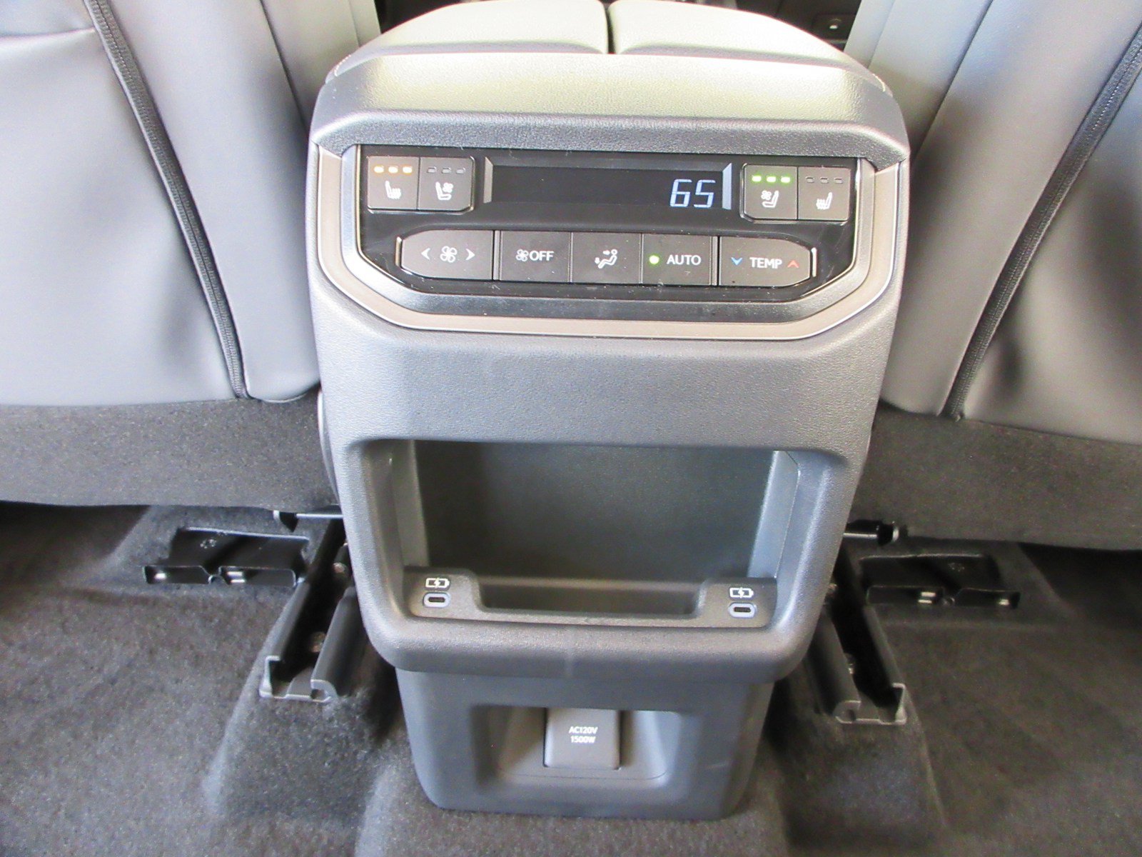 Used 2026 Lexus TX 500h AWD w/ Technology Package image 25