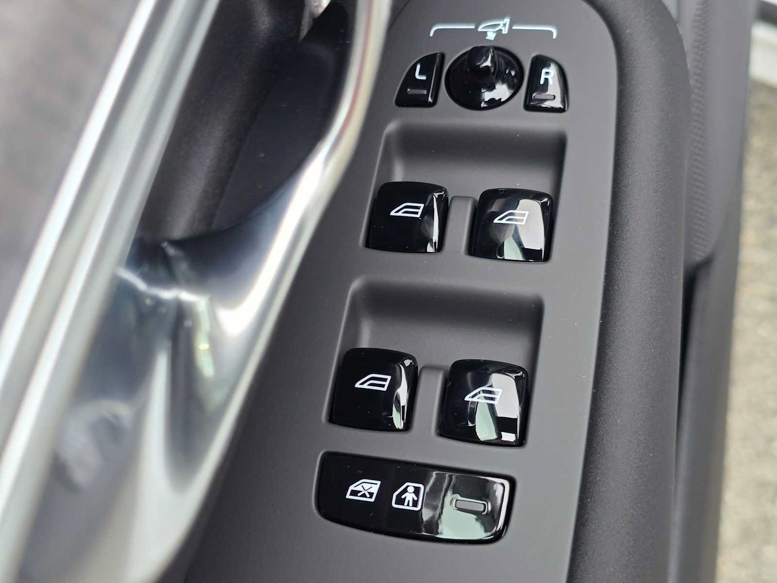 New 2027 Volvo XC90 B6 Ultra AWD/4WD image 22