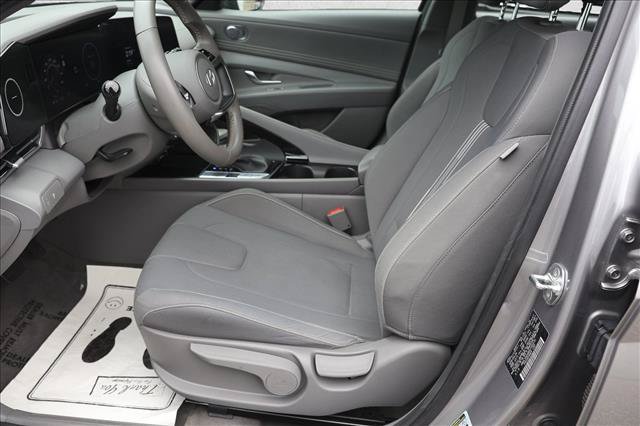 Certified 2024 Hyundai Elantra SEL w/ Convenience Package FWD image 11