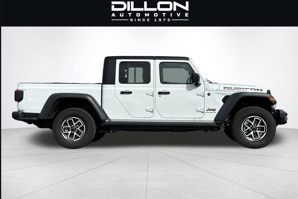 Used 2025 Jeep Gladiator Rubicon AWD/4WD image 3