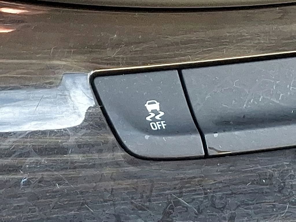 Used 2020 Buick Envision Essence image 31