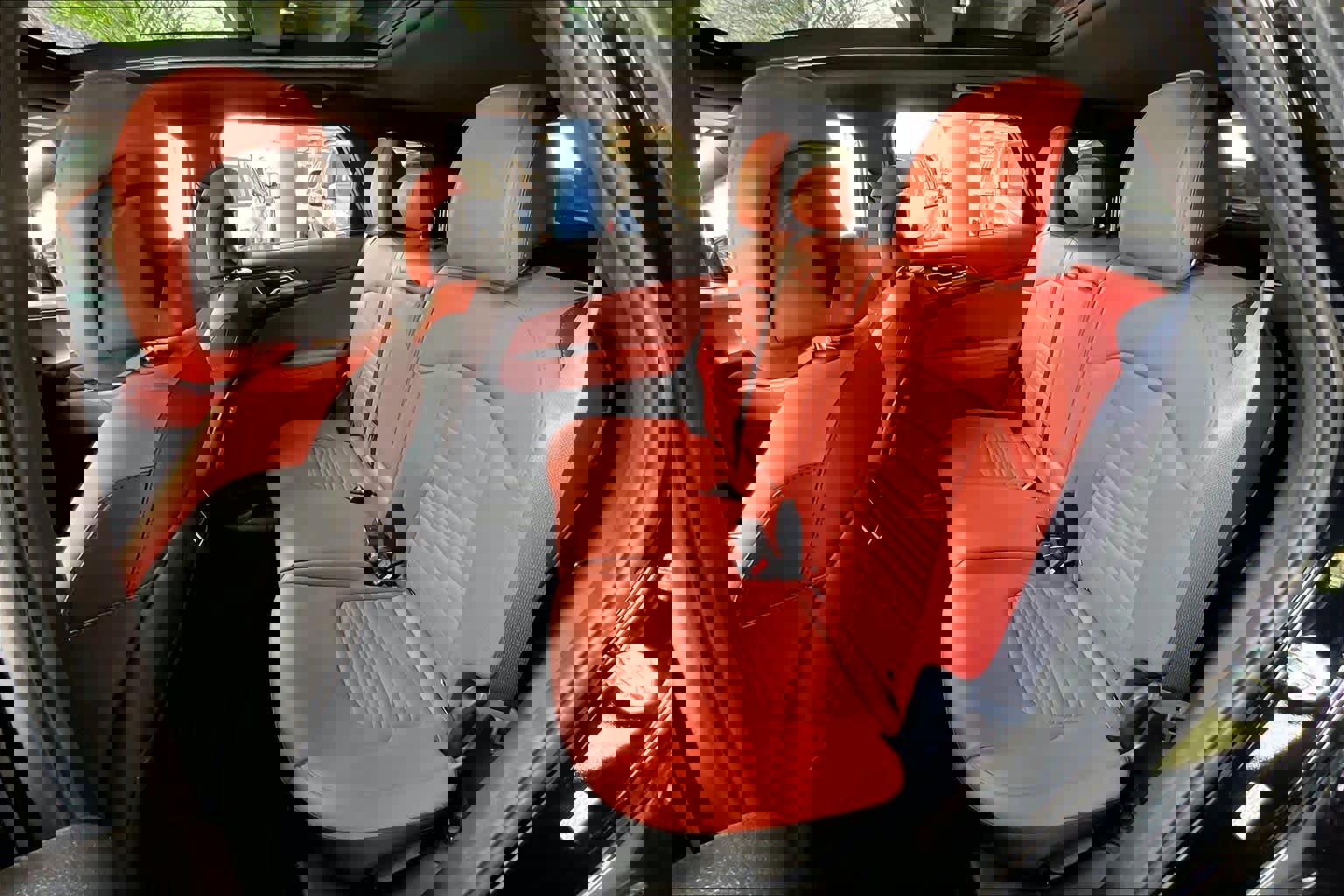 Used 2025 Kia Sportage SX image 19