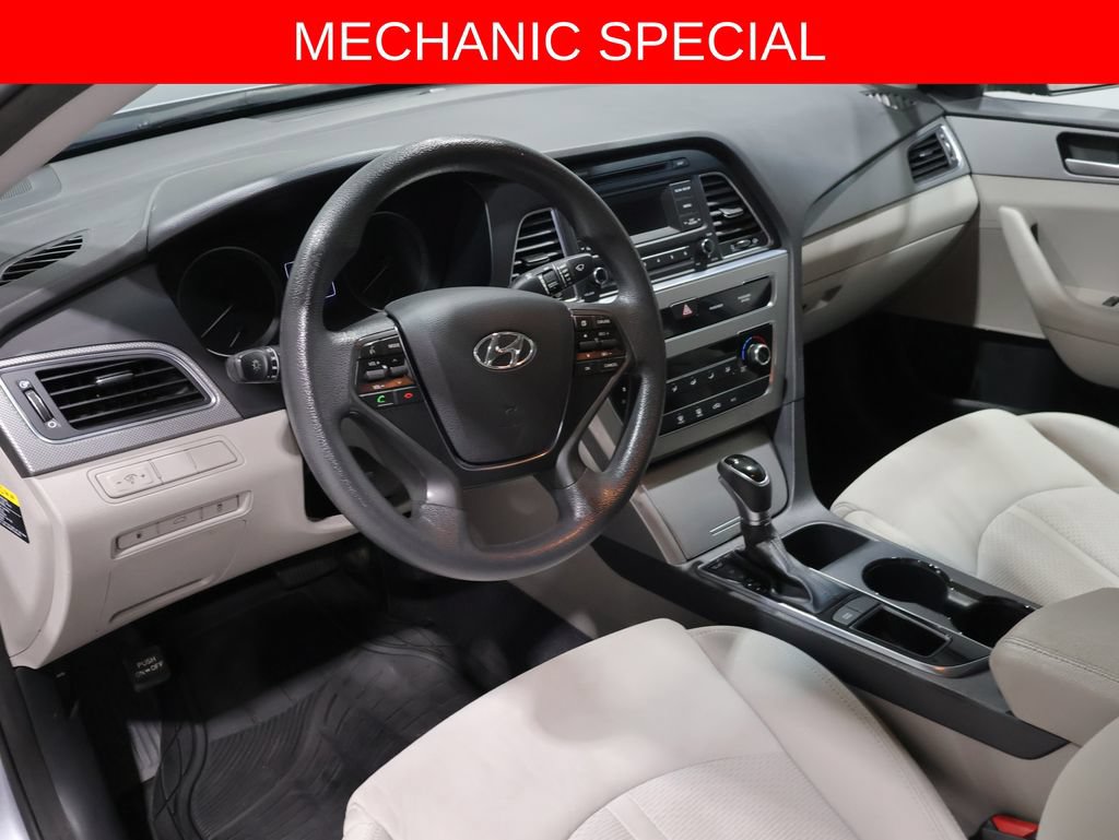 Used 2015 Hyundai Sonata SE FWD image 13