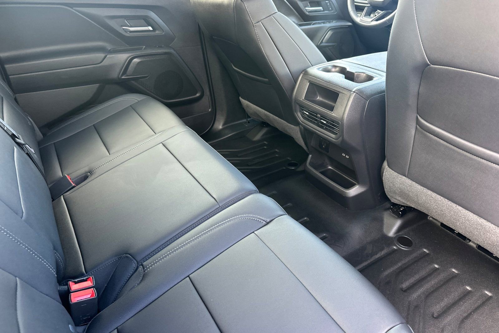 Used 2026 Chevrolet Silverado EV W/T AWD/4WD image 18