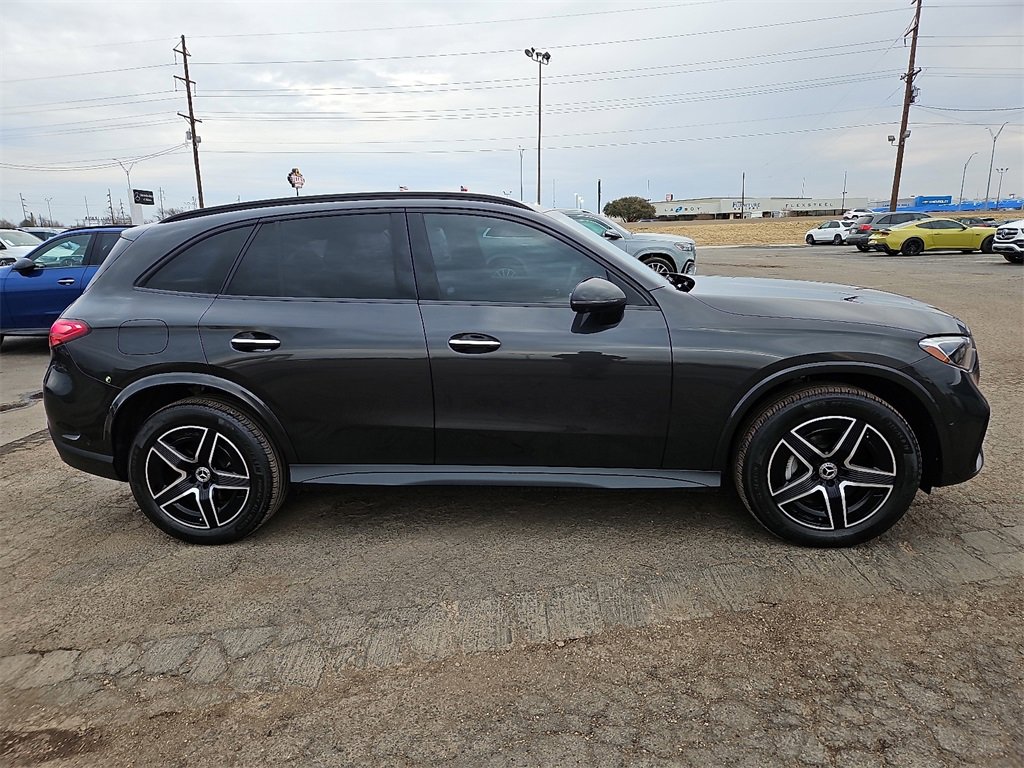 Used 2024 Mercedes-Benz GLC 300 4MATIC image 9
