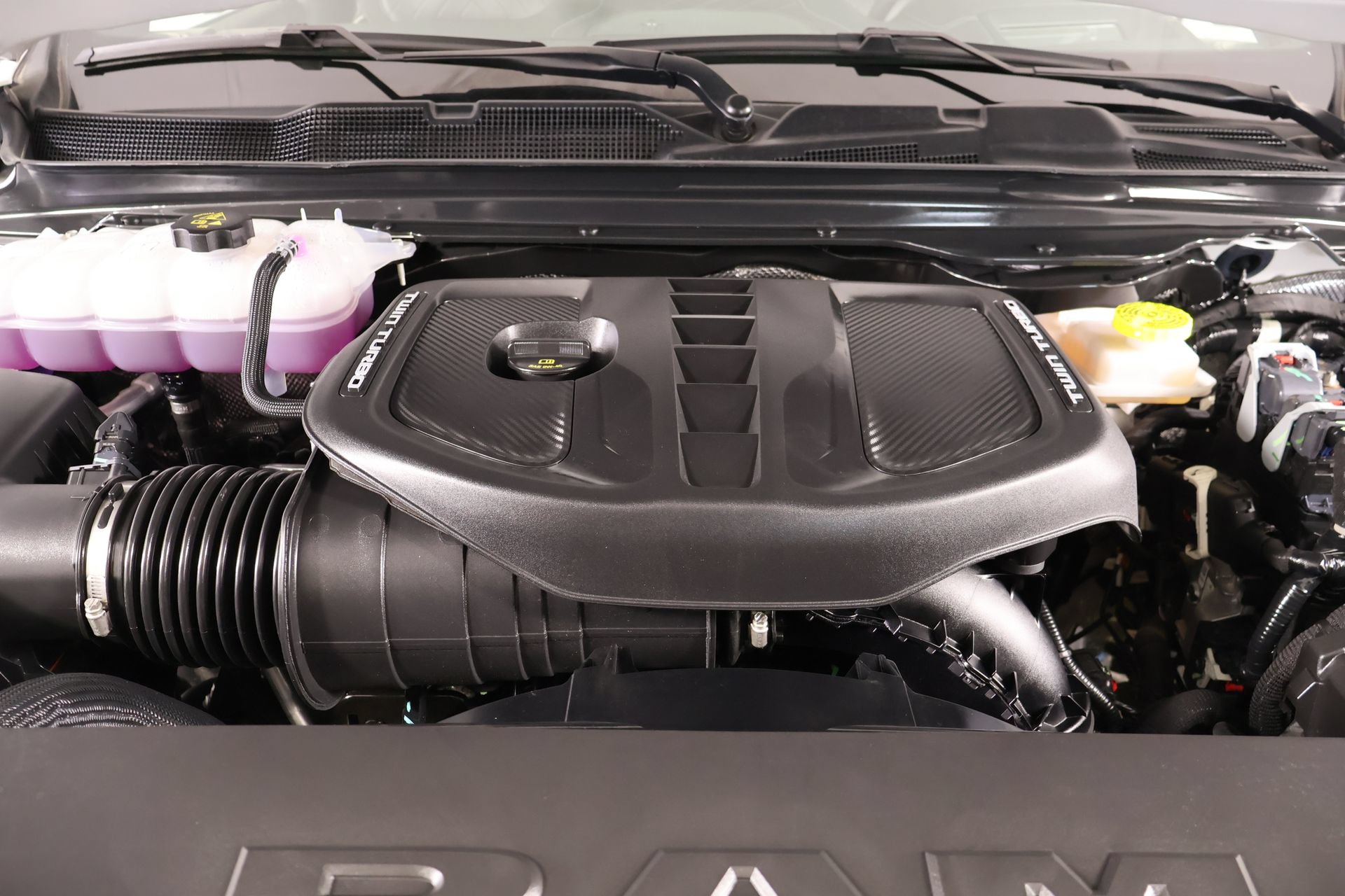 Used 2025 RAM 1500 Limited AWD/4WD image 20