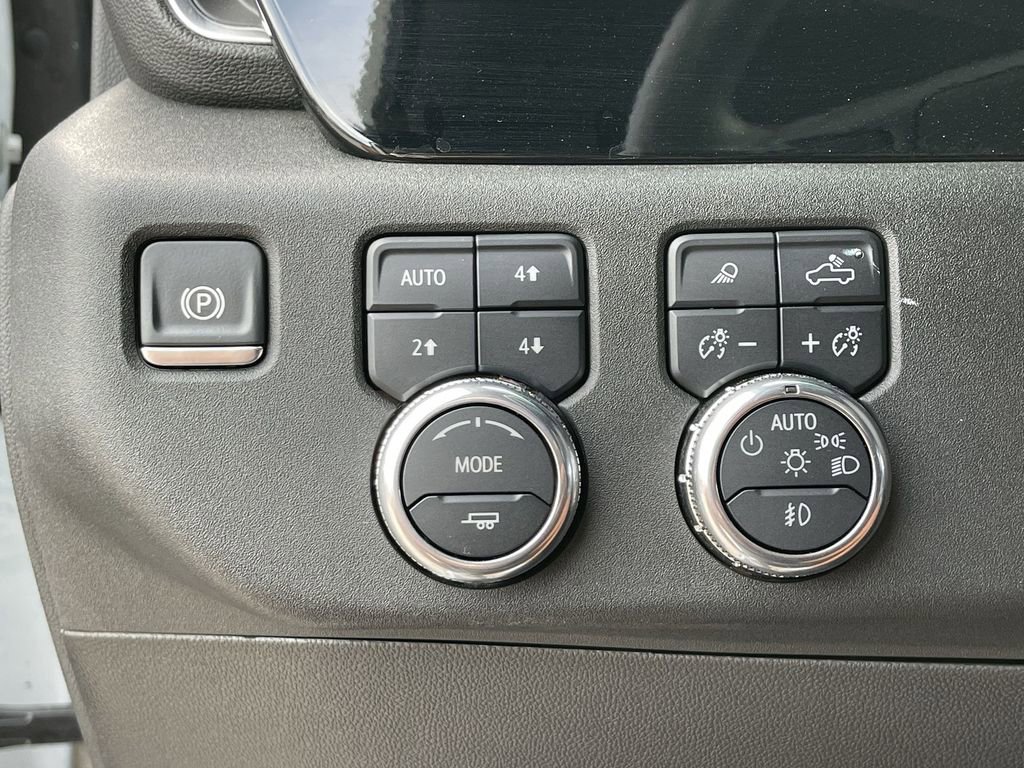 Used 2024 GMC Sierra 2500 SLT image 18