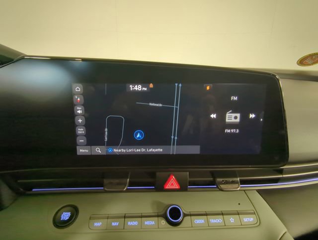 Used 2024 Hyundai Elantra Limited image 20