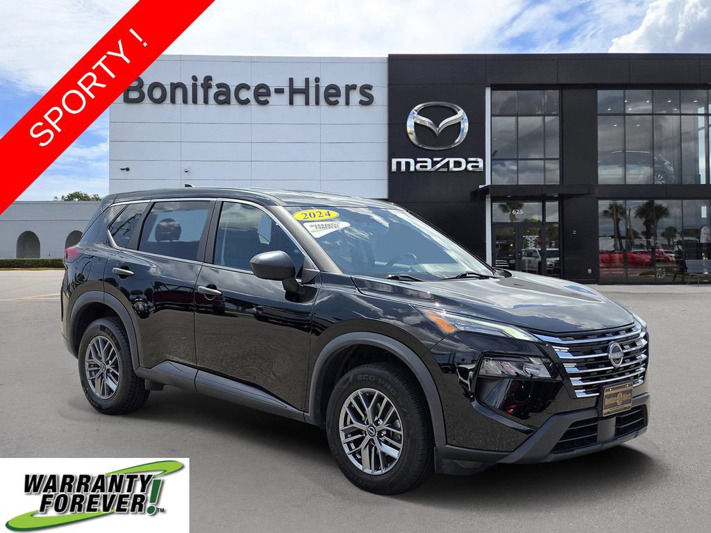 Used 2024 Nissan Rogue S AWD/4WD image 2