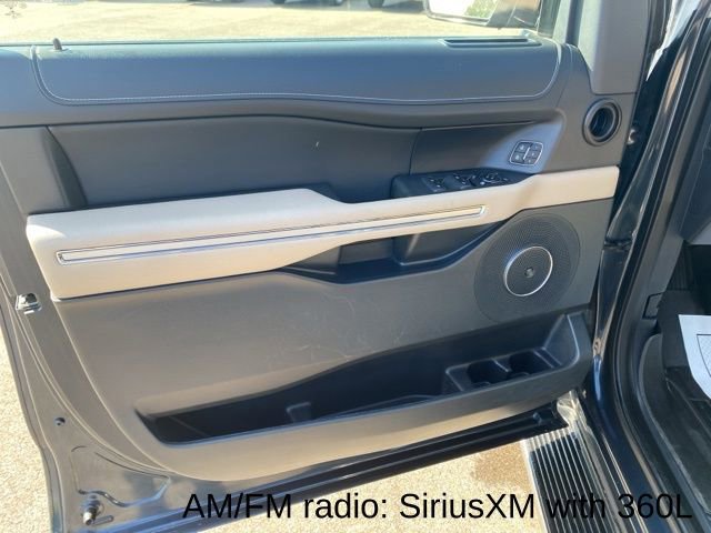Used 2022 Ford Expedition Max Limited image 25