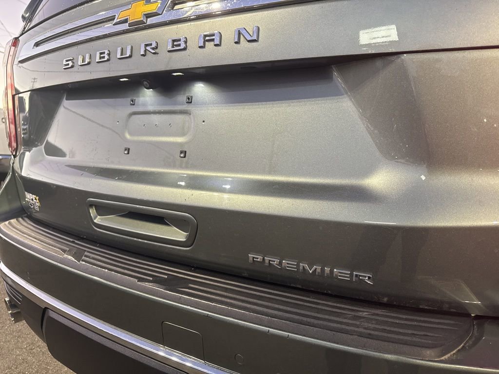 Used 2023 Chevrolet Suburban Premier image 34