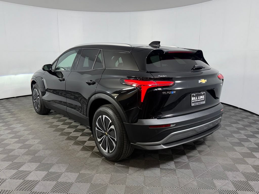 Used 2024 Chevrolet Blazer EV LT AWD/4WD image 9