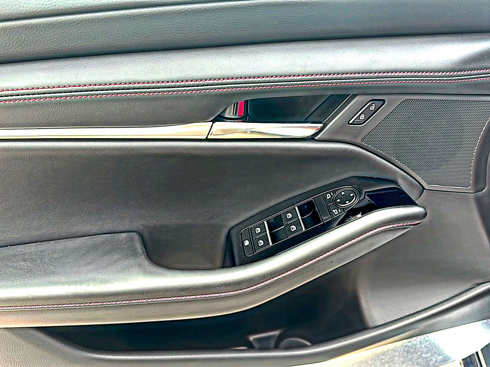 New 2025 MAZDA MAZDA3 Carbon AWD/4WD image 13
