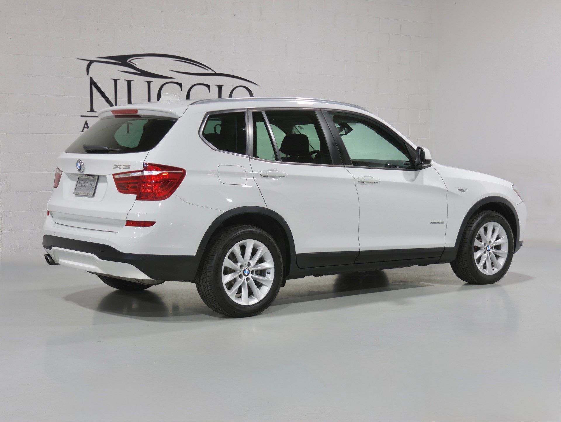 Used 2017 BMW X3 xDrive28i image 14