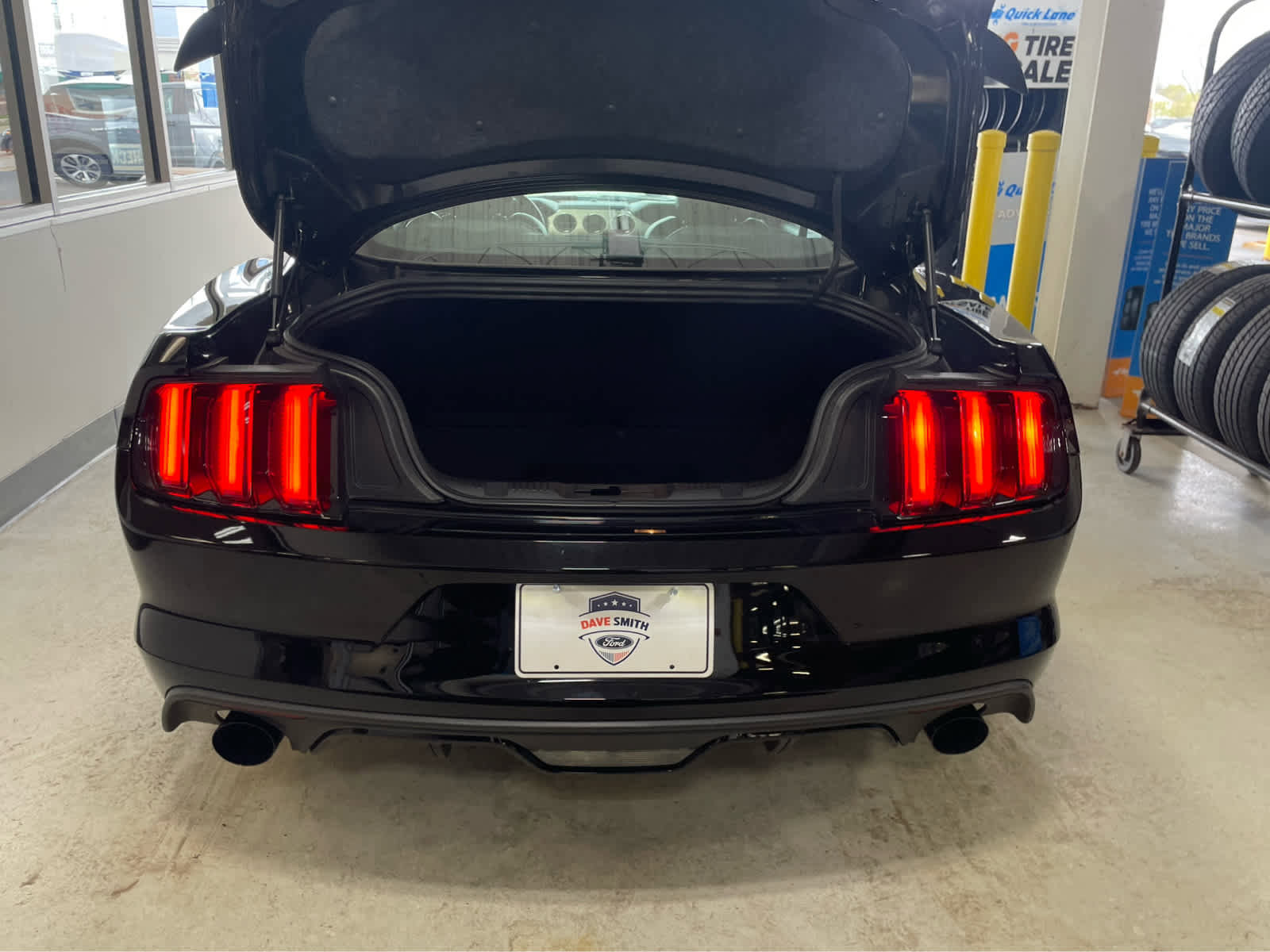 Used 2015 Ford Mustang GT Premium w/ Equipment Group 401A RWD image 27